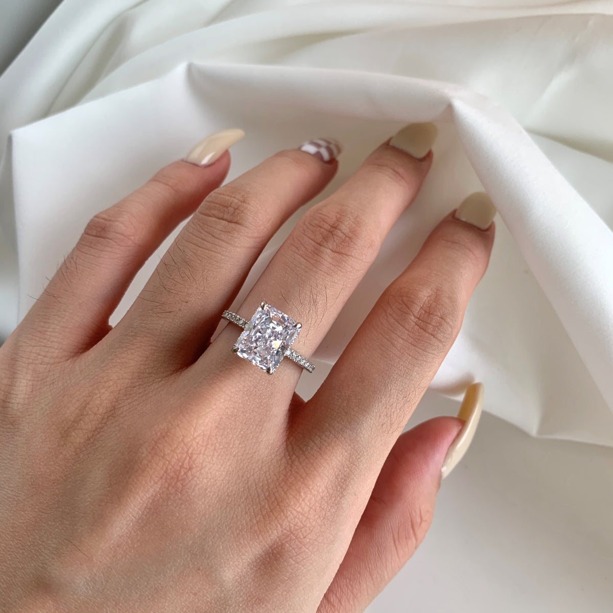 [Kincade Jewelrys]4.0 Carat Luxurious Engagement Ring