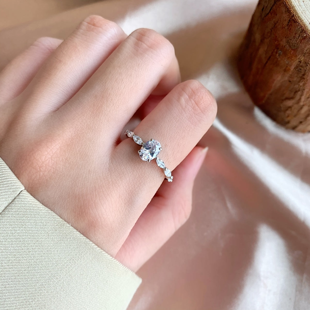 [Kincade Jewelrys]0.75 Carat Luxurious Vibrant Elongated Cushion Cut Daily Ring