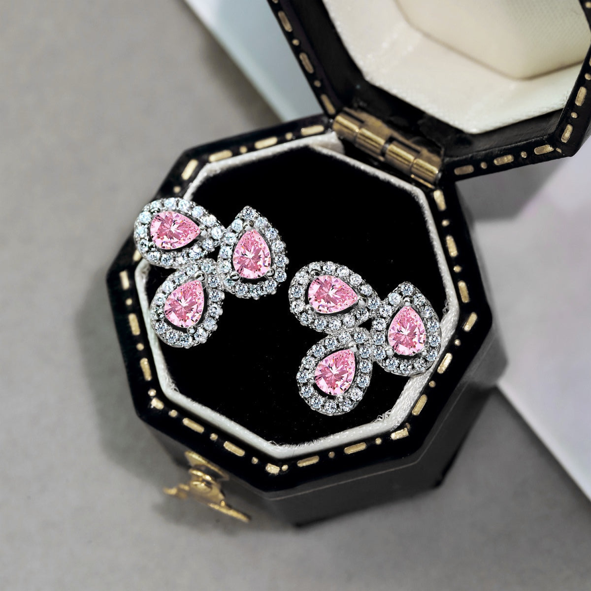 [Kincade Jewelrys]Ornate Flower Shape Pear Cut Lover Earrings