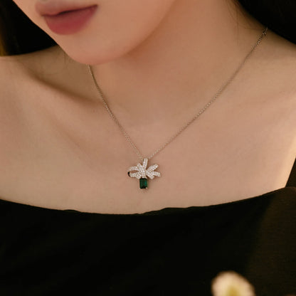[Kincade Jewelrys]Luxurious Flower Shape Emerald Cut Necklace
