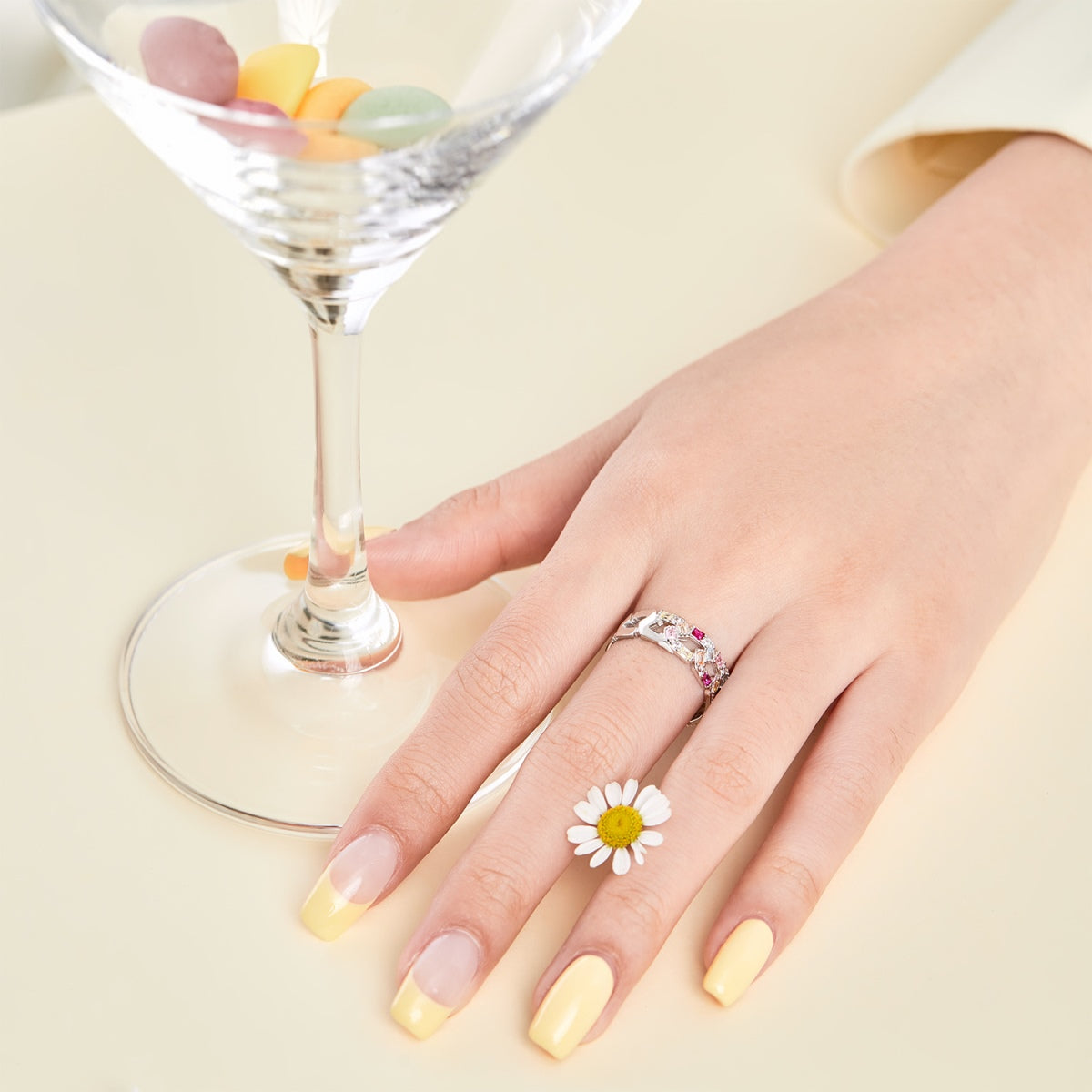 [Kincade Jewelrys]Sparkling Vibrant Emerald Cut Daily Ring