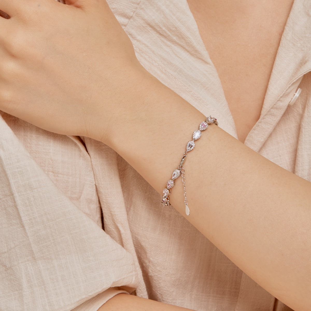 [Kincade Jewelrys]0.25 Carat Radiant Water Drop Shape Daily Bracelet