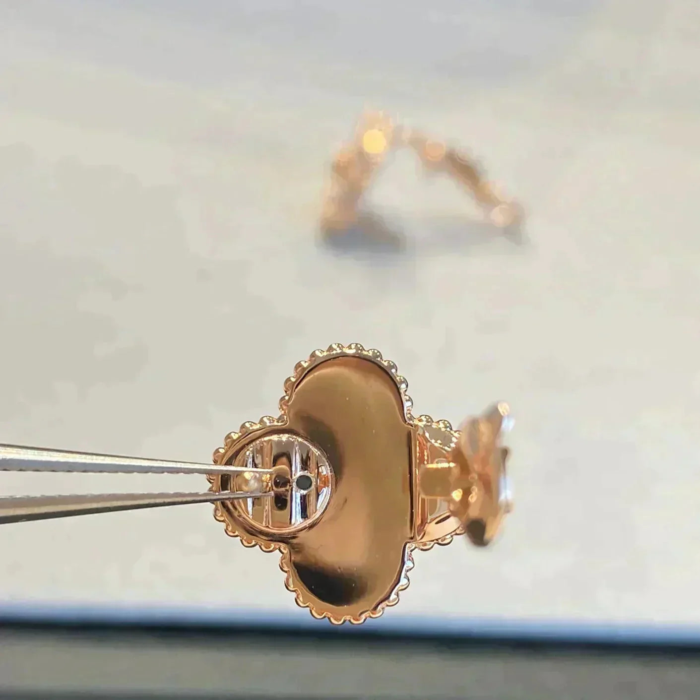 [Kincade Jewelrys]CLOVER MEDIUM 1 MOTIFS GRAY MOP  DIAMOND EARRINGS