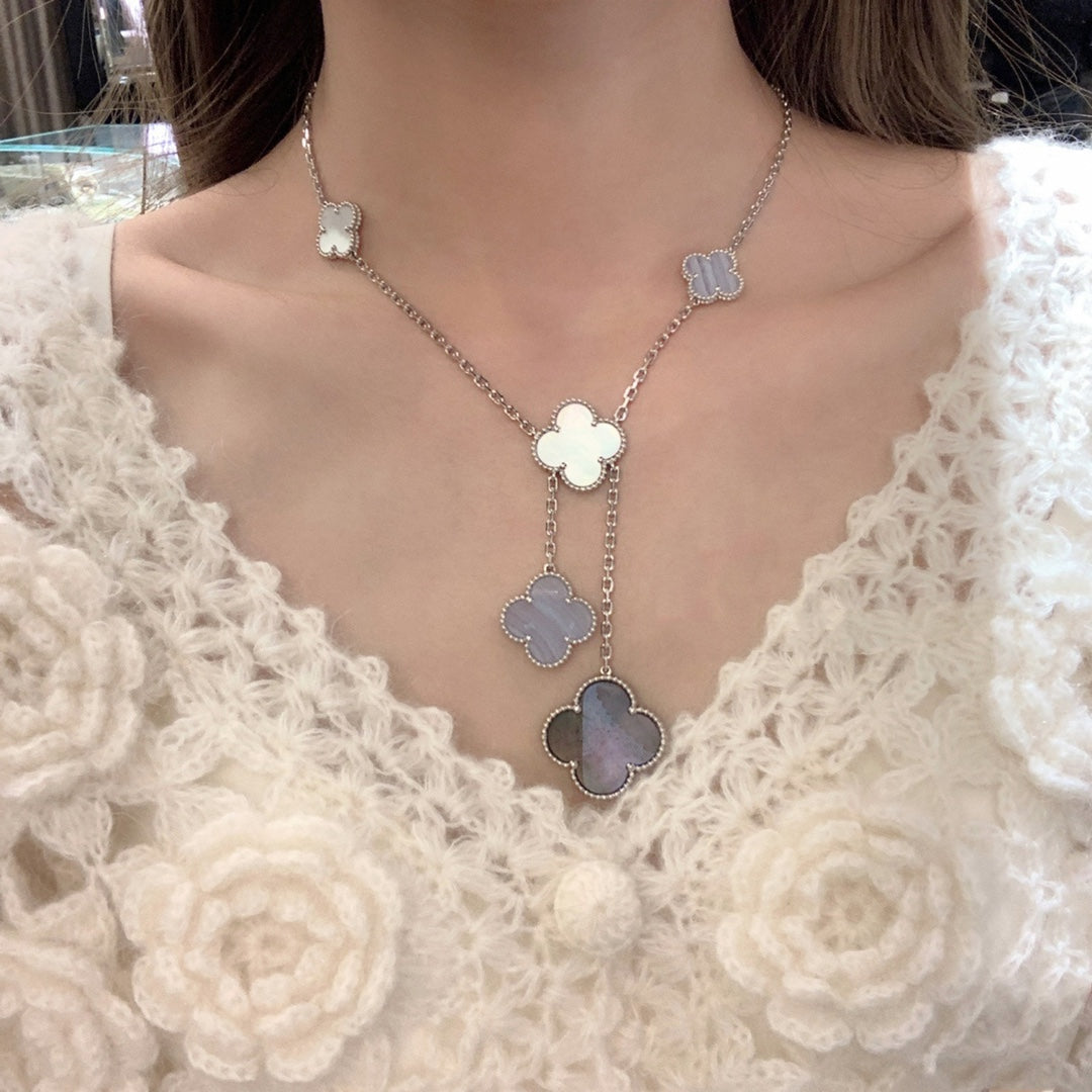 [Kincade Jewelrys]CLOVER MOP CHALCEDONY NECKLACE SILVER 6 MOTIF