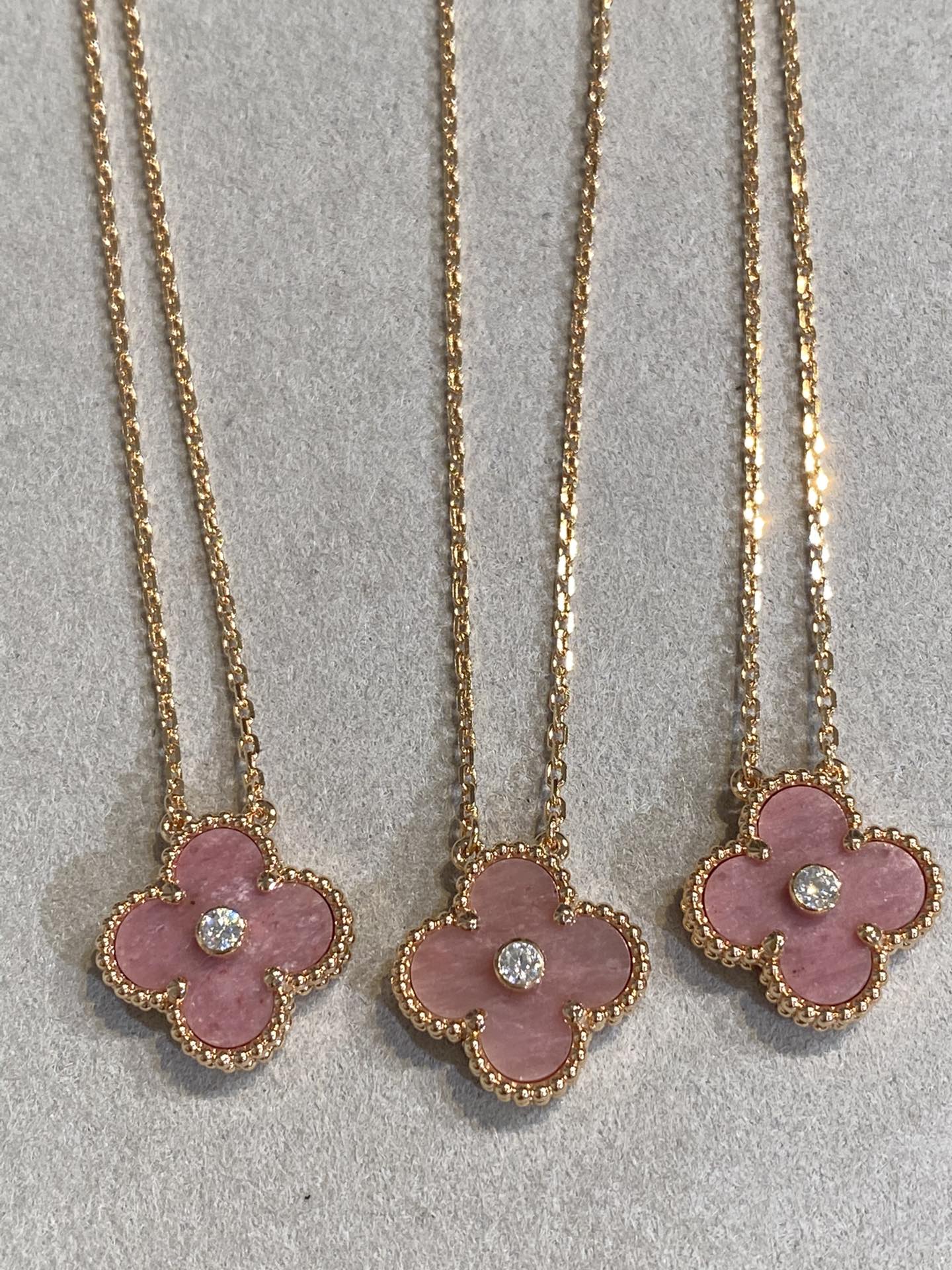 [Kincade Jewelrys]CLOVER 15MM DIAMOND RHODONITE NECKLACE