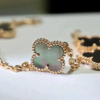 [Kincade Jewelrys]CLOVER 5 MOTIF GRAY MOP  BRACELET