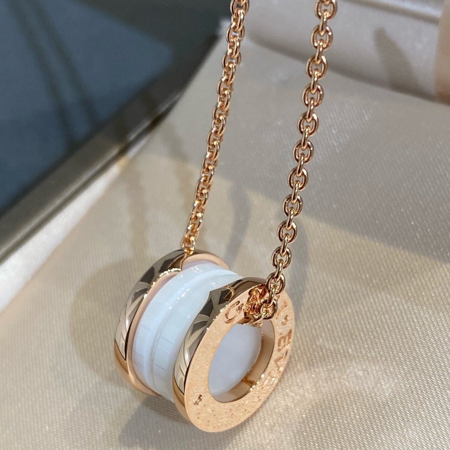 [Kincade Jewelrys]ZERO 1 WHITE CERAMIC PINK GOLD NECKLACE
