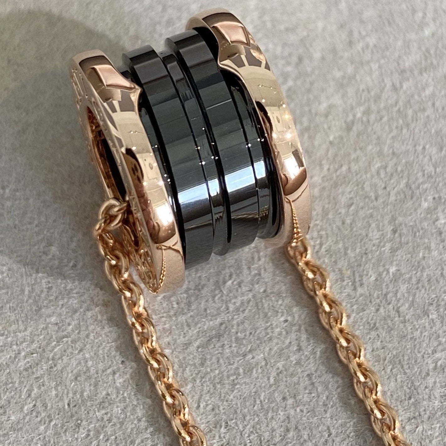 [Kincade Jewelrys]ZERO 1 BLACK CERAMIC PINK GOLD NECKLACE
