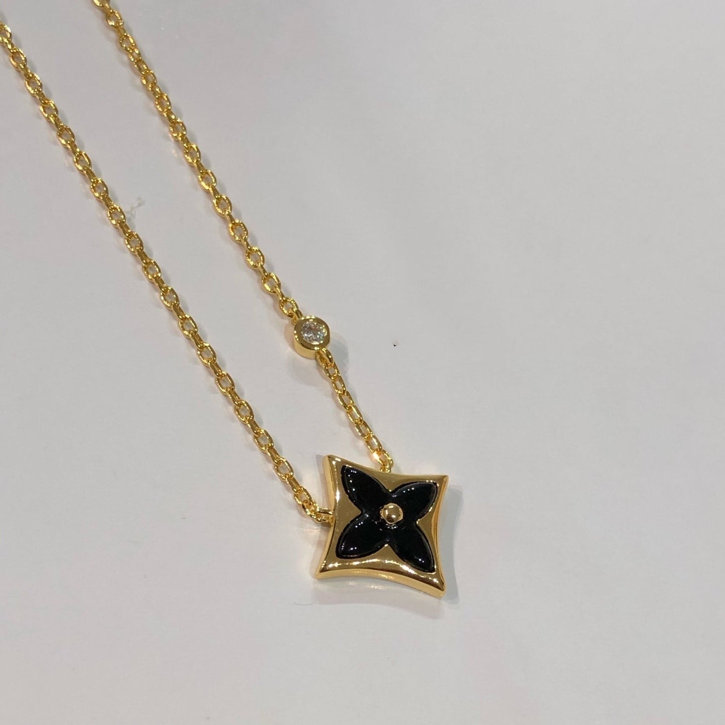 [Kincade Jewelrys]STAR BLACK MOP NECKLACE