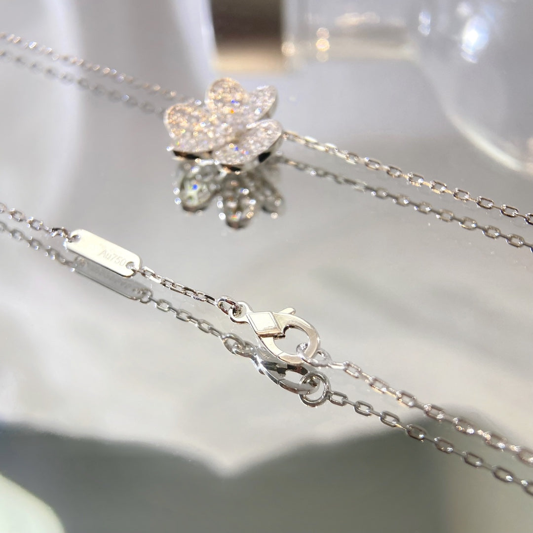 [Kincade Jewelrys]FLOWER DIAMOND NECKLACE