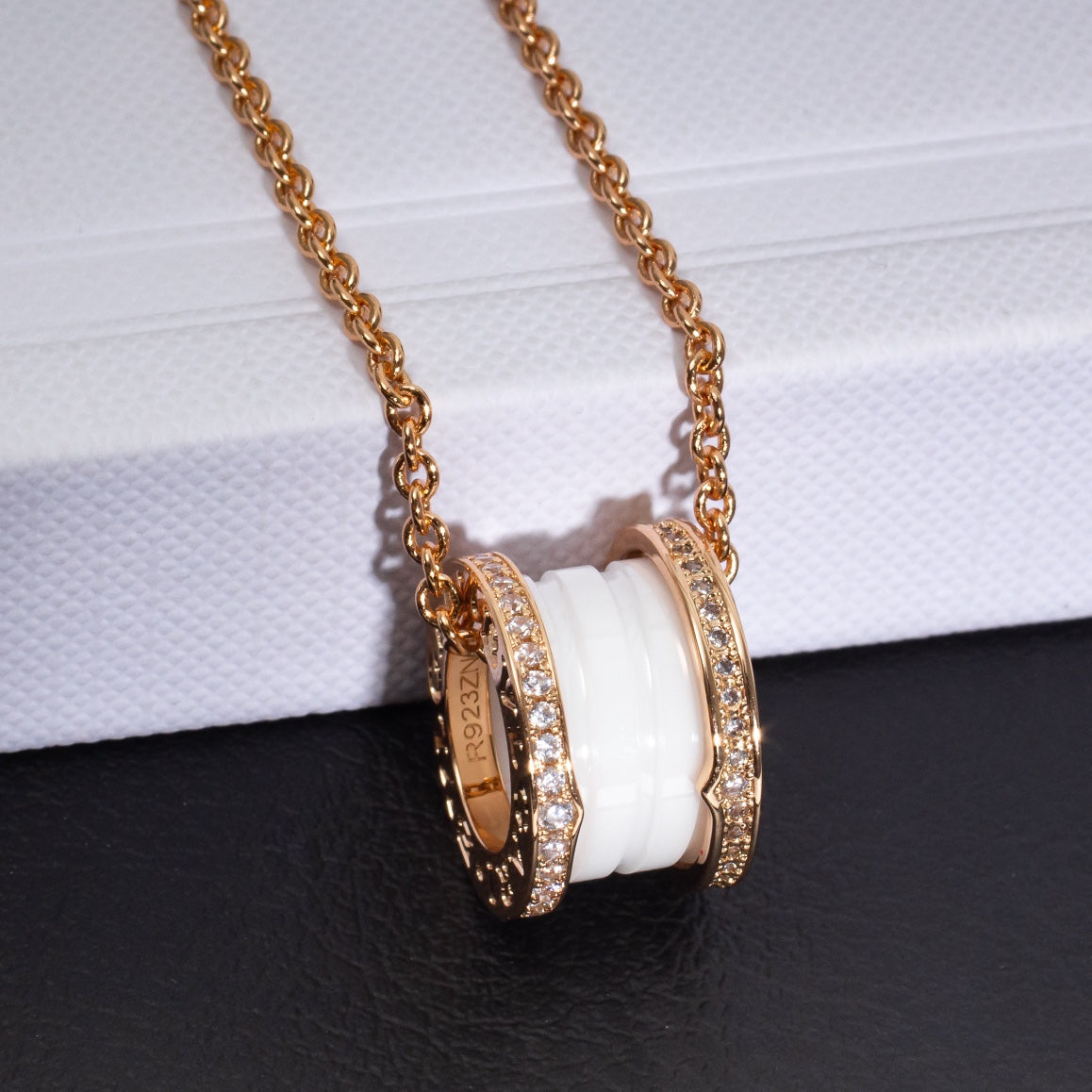 [Kincade Jewelrys]ZERO 1 WHITE CERAMIC PINK GOLD DIAMOND NECKLACE