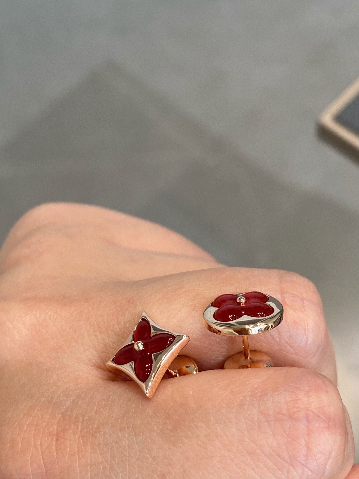 [Kincade Jewelrys]STAR AND SUN PINK GOLD CARNELIAN STUD EARRINGS