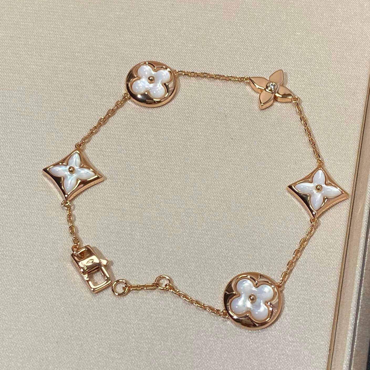 [Kincade Jewelrys]STAR AND SUN 5 MOTIF MOP PINK GOLD BRACELET