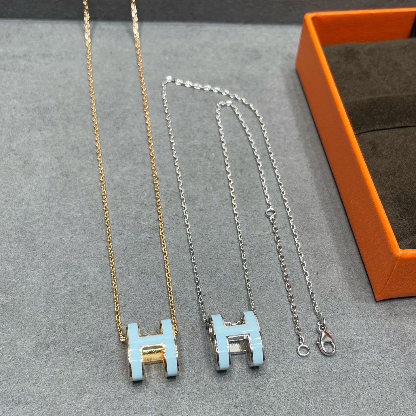 [Kincade Jewelrys]POP H SKY BLUE NECKLACE