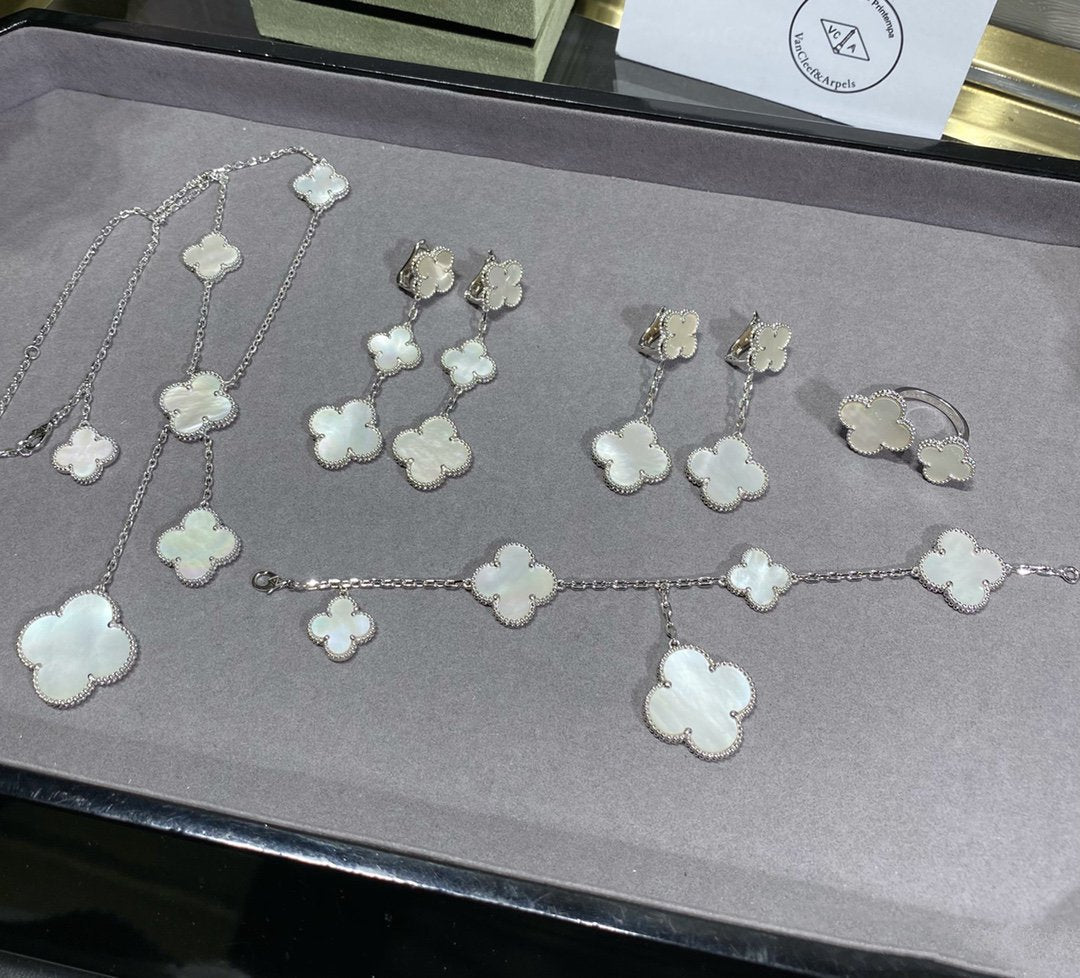 [Kincade Jewelrys]CLOVER 5 MOTIF WHITE MOP SILVER BRACELET