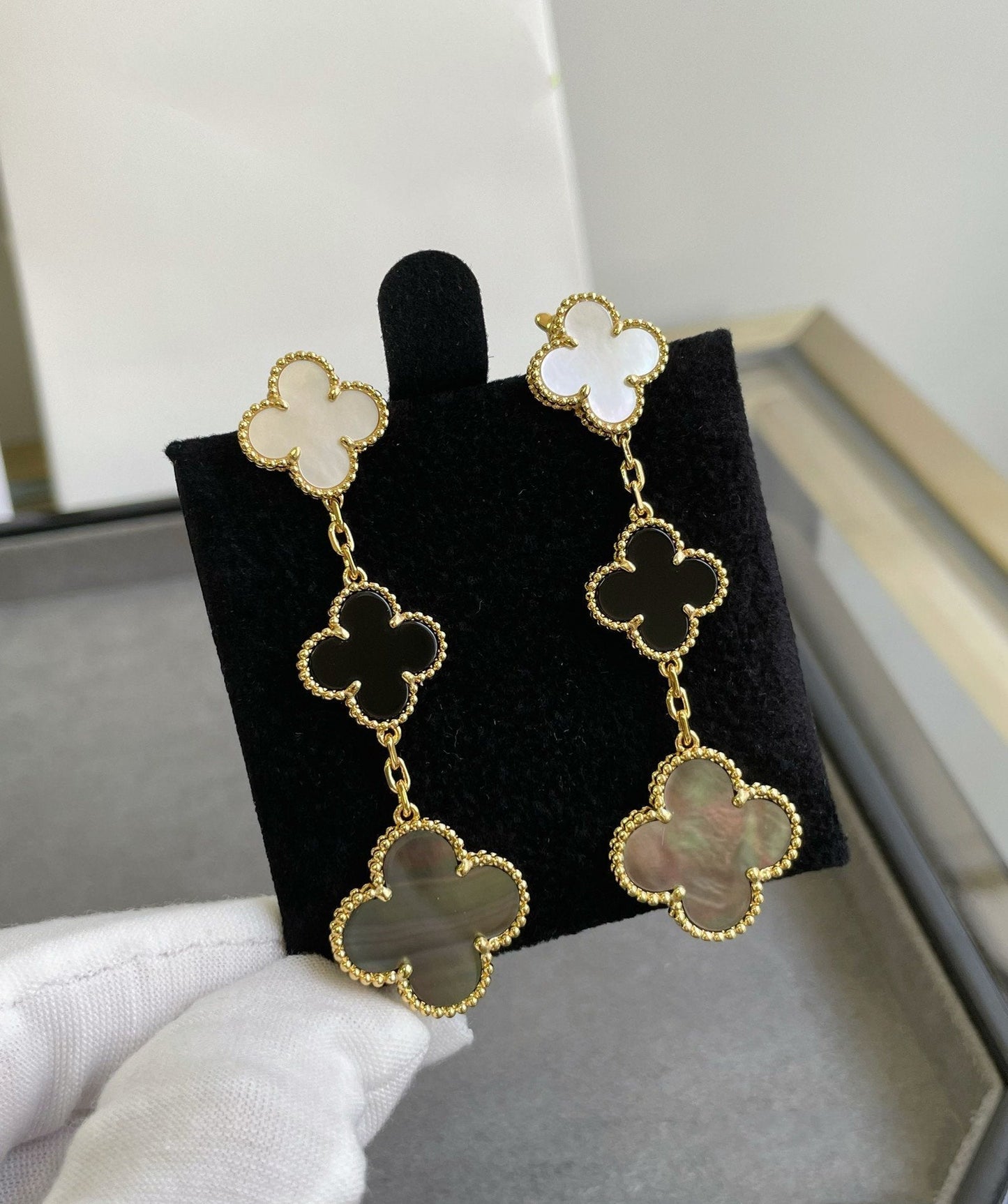 [Kincade Jewelrys]CLOVER 3 MOTIF MOP ONYX DARK MOP PINK GOLD EARRINGS