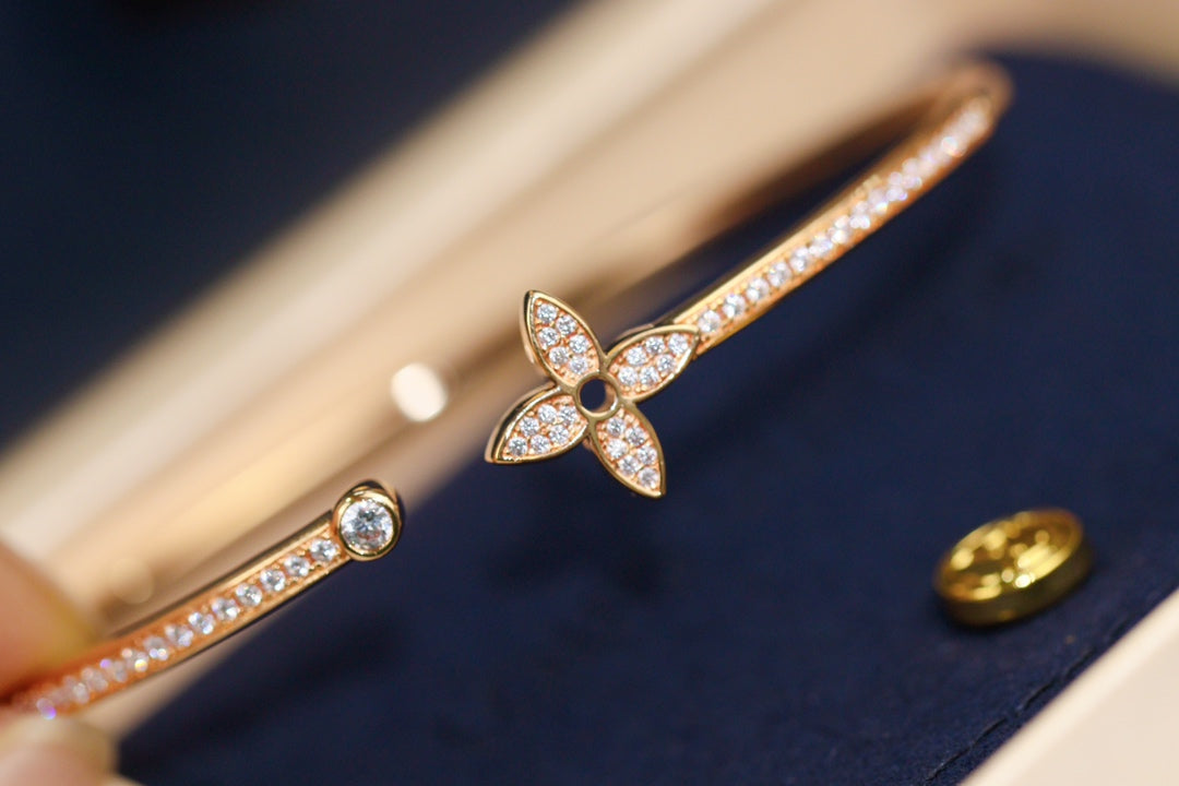 [Kincade Jewelrys]IDYLLE PINK GOLD OPEN BRACELET DIAMOND PAVED