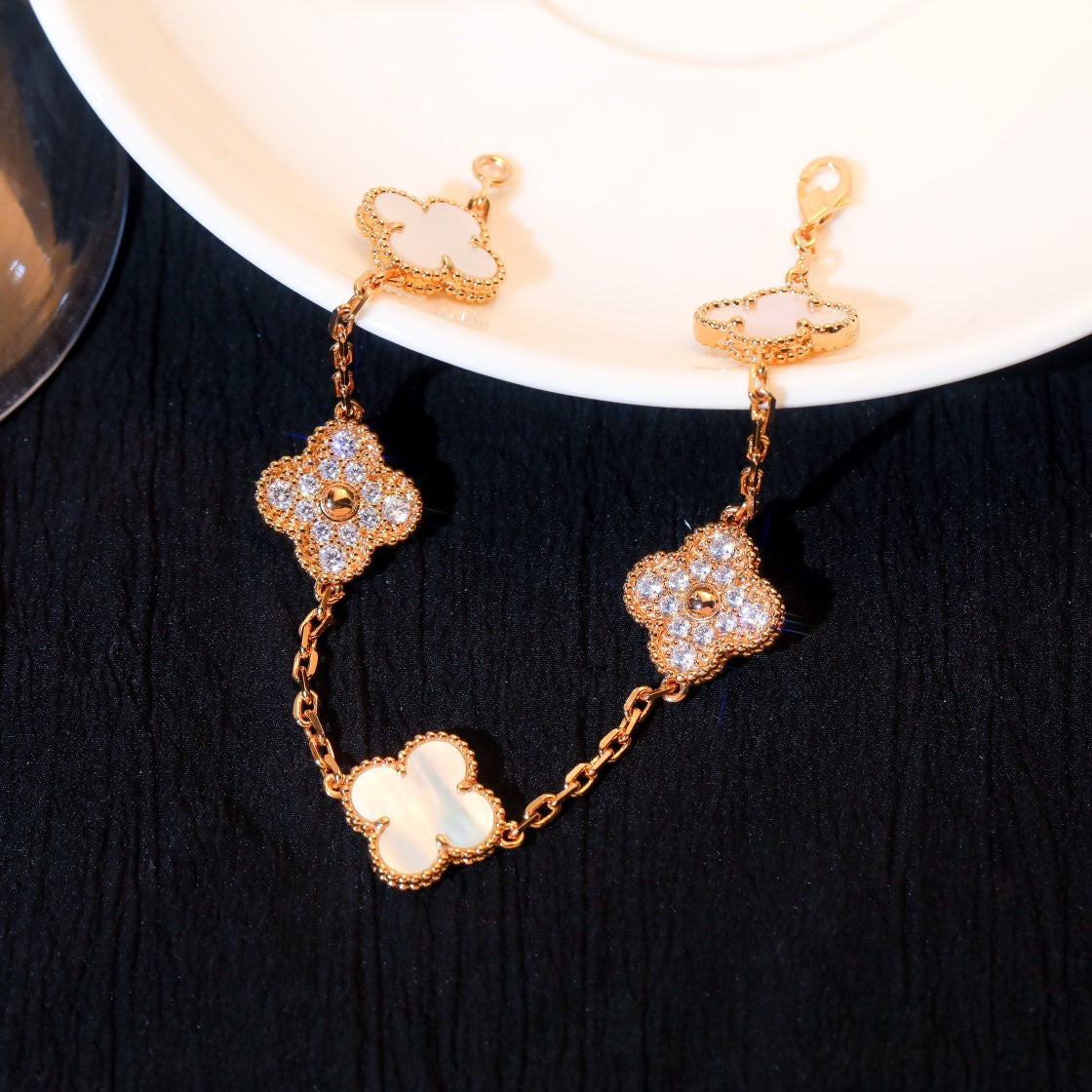 [Kincade Jewelrys]CLOVER BRACELET 5 MOTIF WHITE MOP DIAMOND