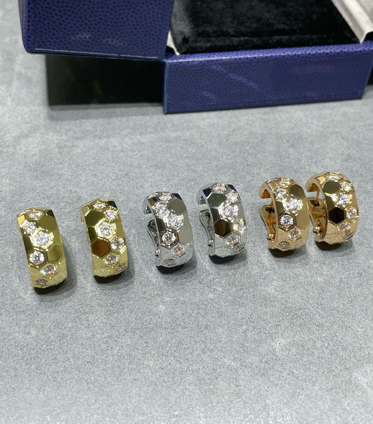 [Kincade Jewelrys]BEE LOVE DIAMOND HOOP EARRINGS