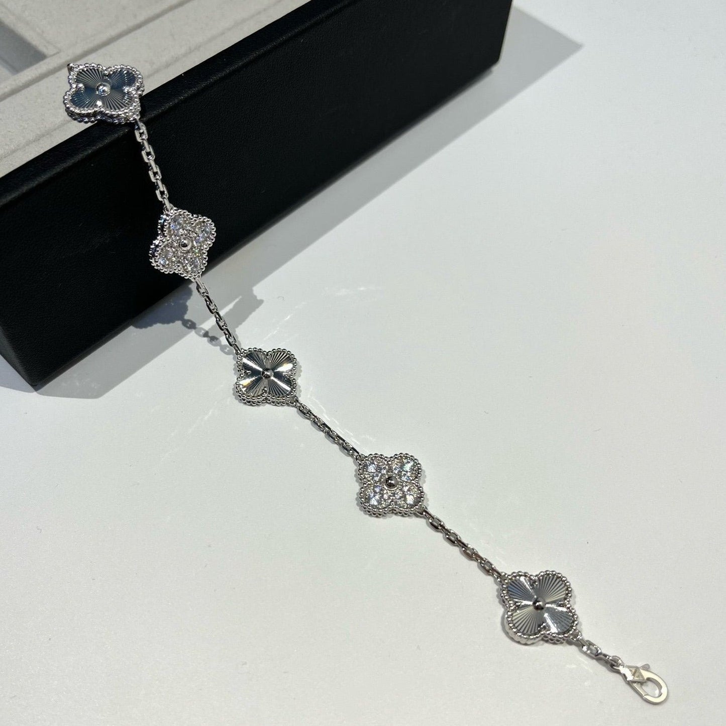 [Kincade Jewelrys]CLOVER 5 MOTIF SILVER DIAMOND BRACELET