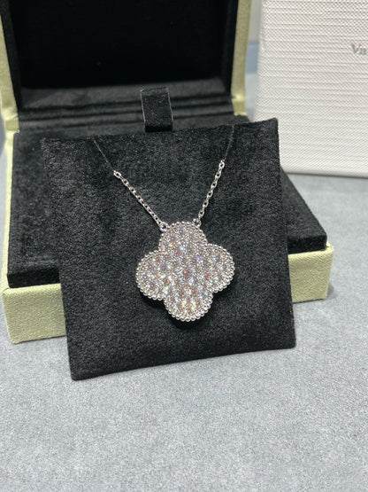 [Kincade Jewelrys]CLOVER 25MM LARGE PENDANT DIAMOND PAVED SILVER NECKLACE