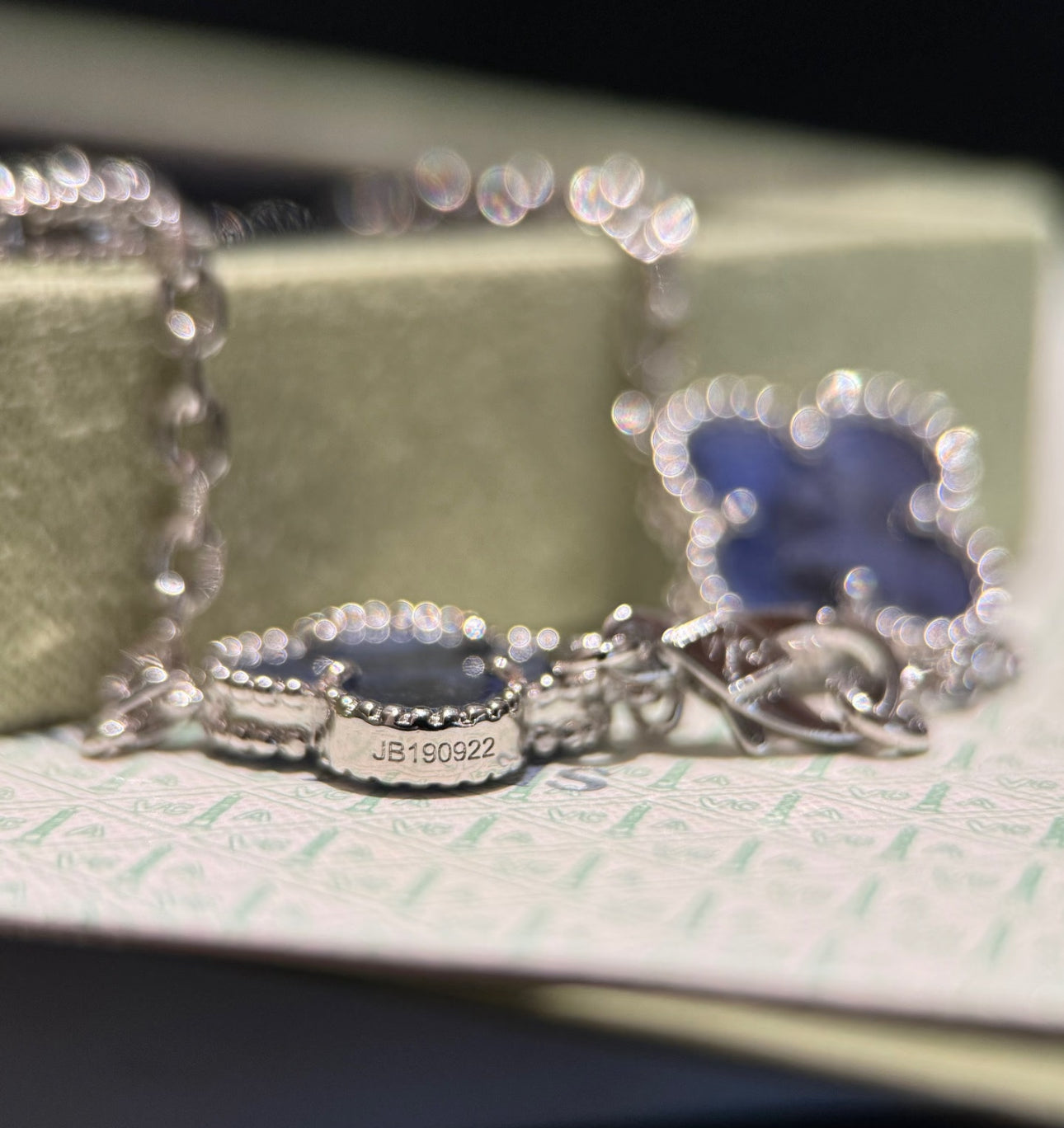 [Kincade Jewelrys]CLOVER 20 MOTIFS BIDE STONE NECKLACE