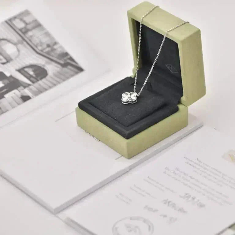 [Kincade Jewelrys]CLOVER  15MM DIAMOND LASER NECKLACE SILVER