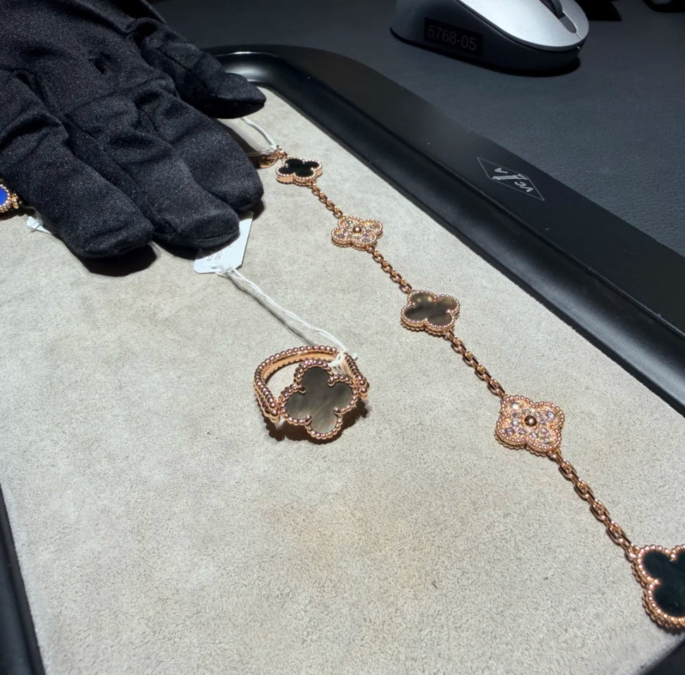 [Kincade Jewelrys]CLOVER RIVERSIBLE GREY MOP RING