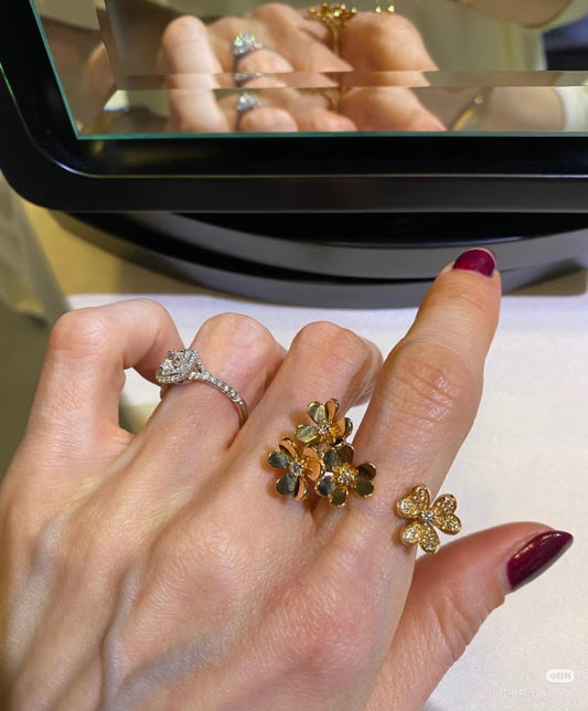[Kincade Jewelrys]FRIVOLE GOLD 4 FLOWERS RINGS
