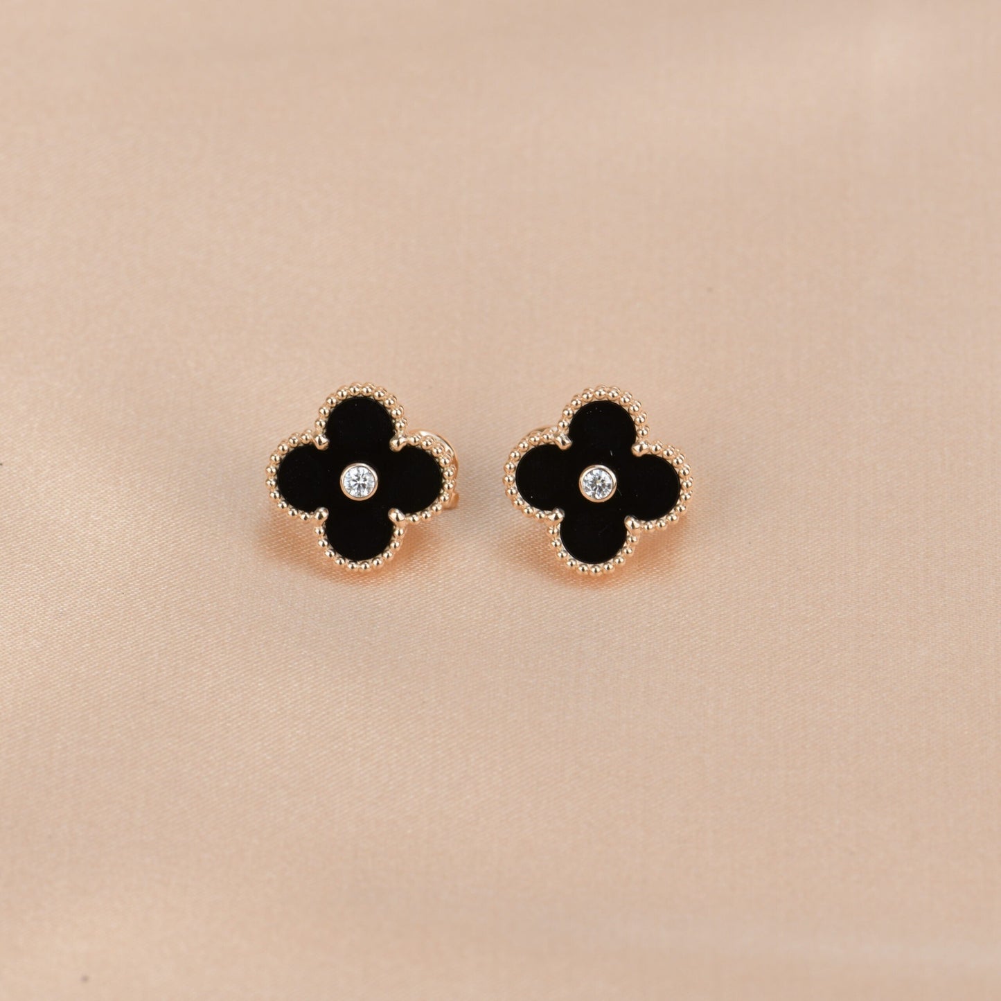 [Kincade Jewelrys]CLOVER MEDIUM 1 MOTIFS ONYX DIAMOND EARRINGS