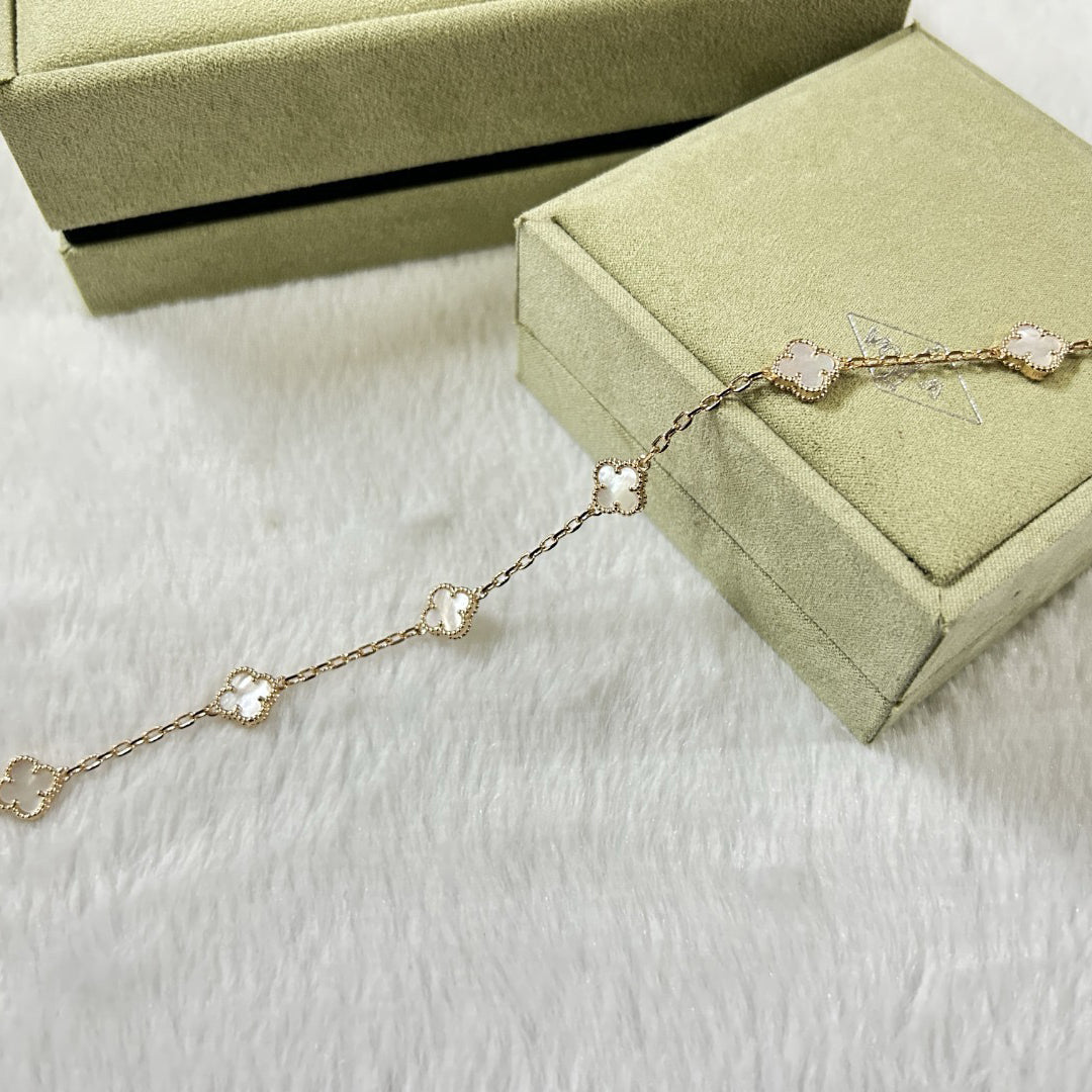 [Kincade Jewelrys]CLOVER 6 MOTIF WHITE MOP BRACELET