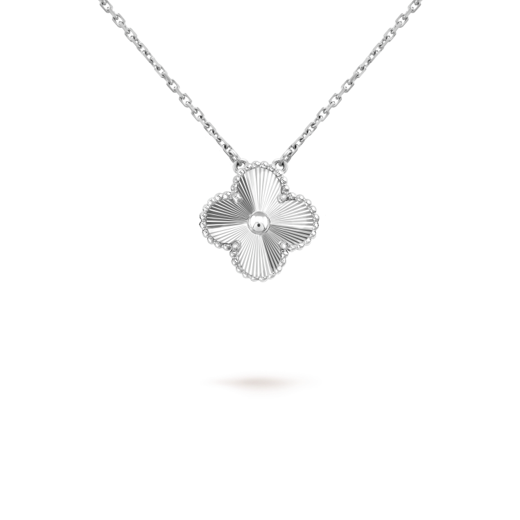 [Kincade Jewelrys]CLOVER 15MM LASER NECKLACE SILVER