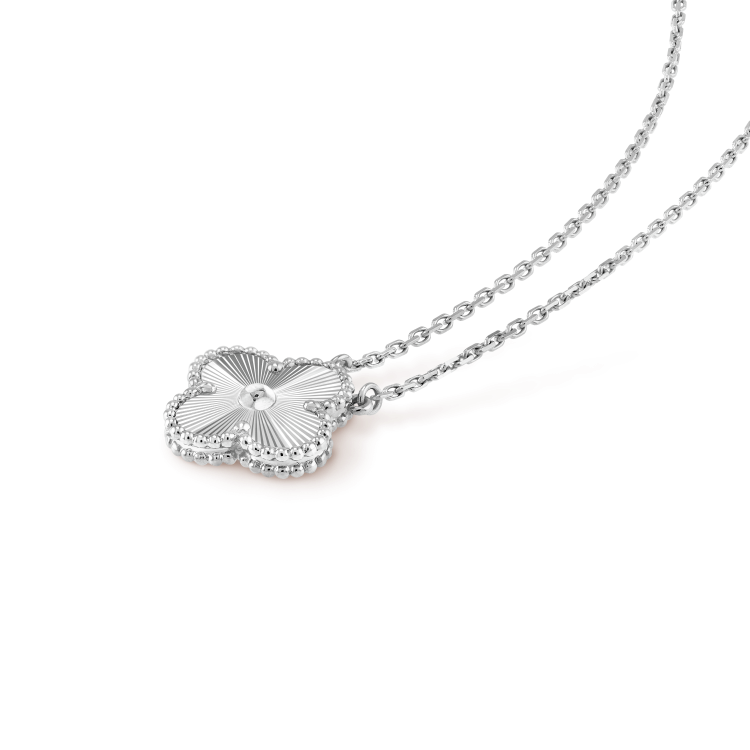 [Kincade Jewelrys]CLOVER 15MM LASER NECKLACE SILVER