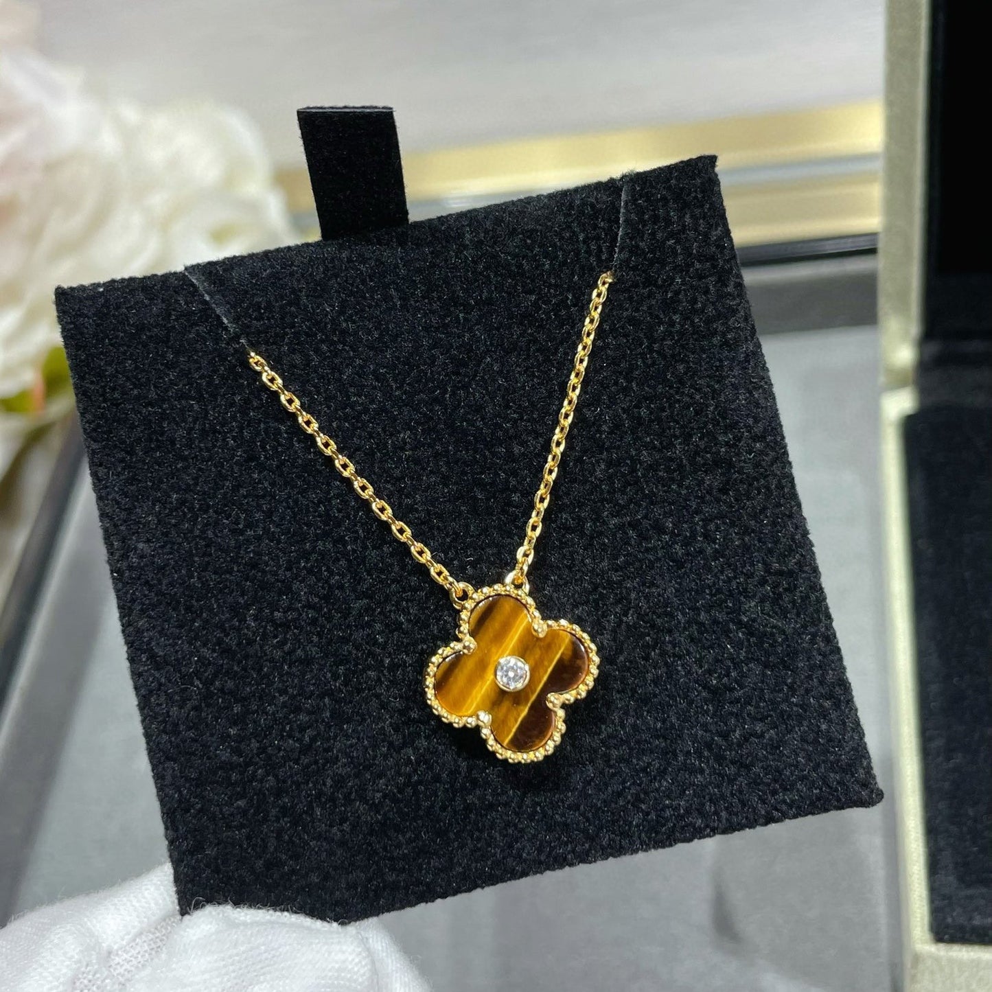 [Kincade Jewelrys]CLOVER 15MM DIAMOND AND YELLOW TIGER'S EYE AGATE necklace