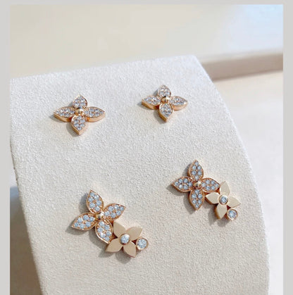 [Kincade Jewelrys]STAR BLOSSOM STUD EARRINGS DIAMONDS