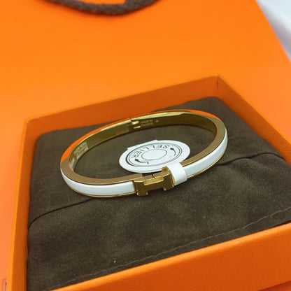 [Kincade Jewelrys]CLASSIC HM CLIC WHITE 8MM ENAMEL BRACELET