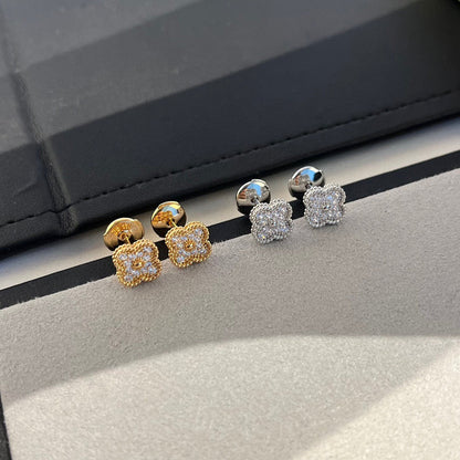 [Kincade Jewelrys]CLOVER MINI DIAMOND STUD EARRINGS