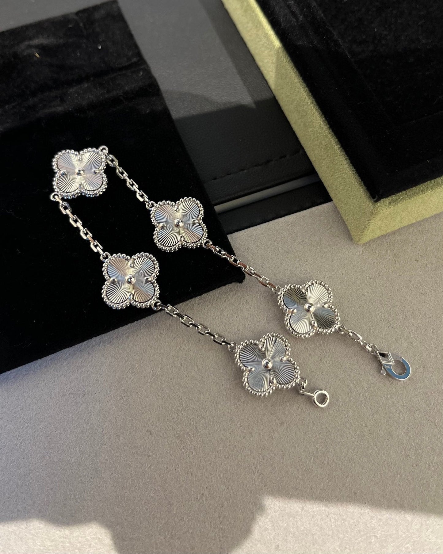 [Kincade Jewelrys]CLOVER SILVER 5 MOTIFS BRACELET